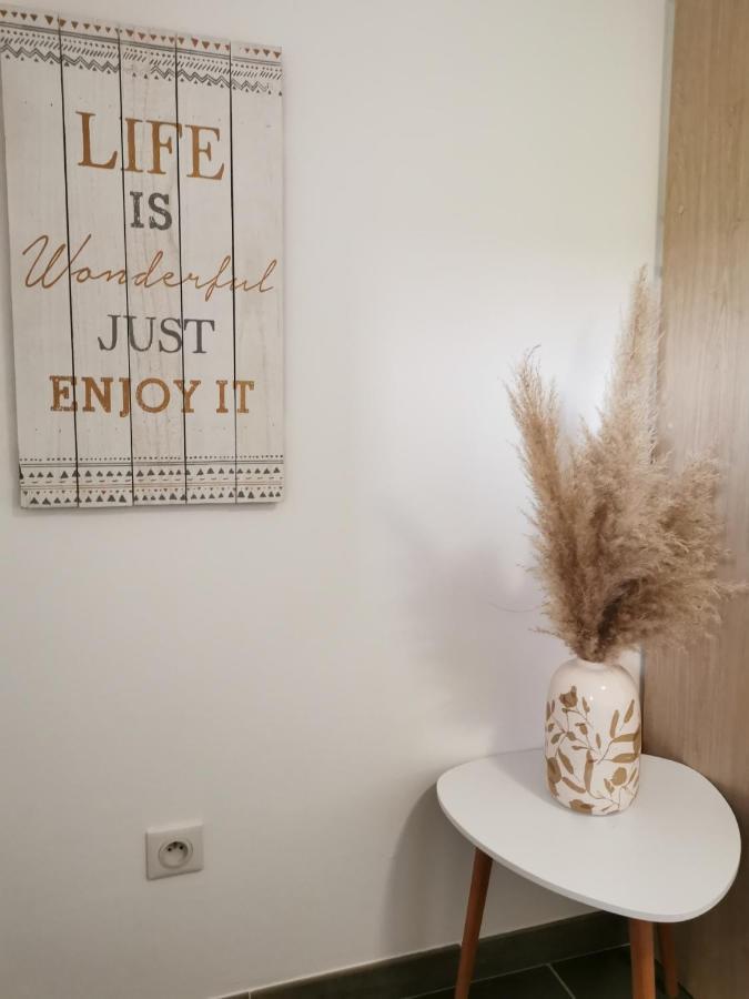Maison De Vacances L'Hote Champetre Campagne Arlesienne Екстериор снимка